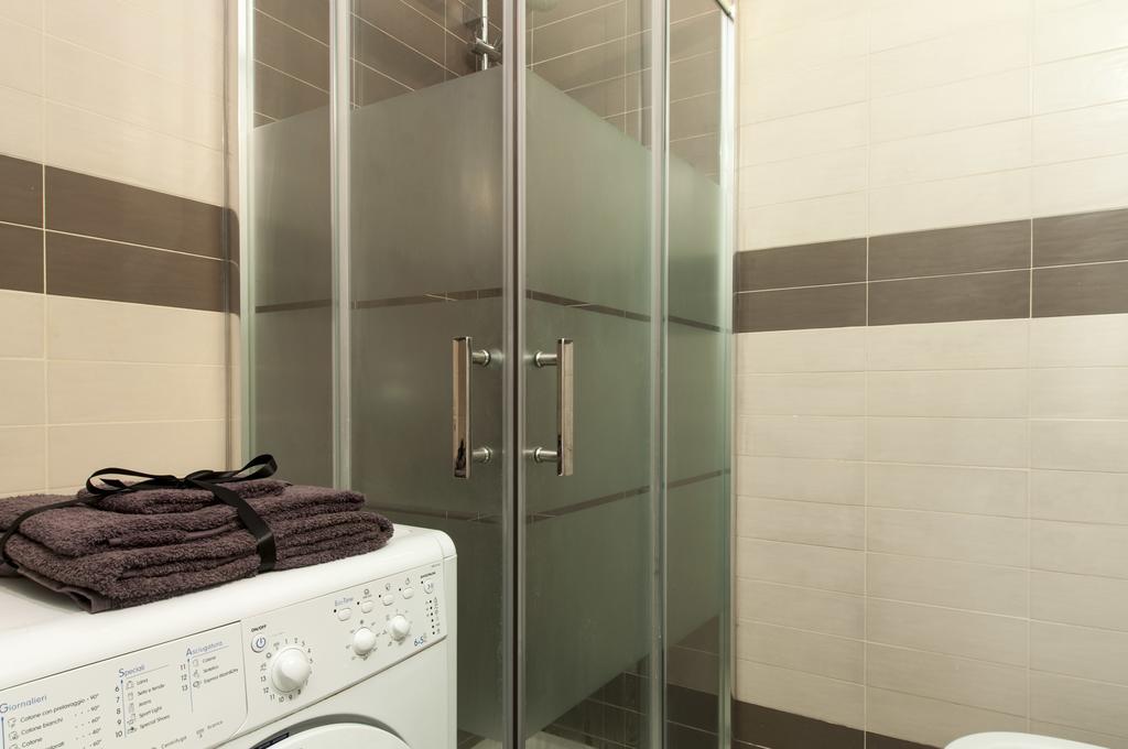 Golden House Milano Apartment Bilik gambar