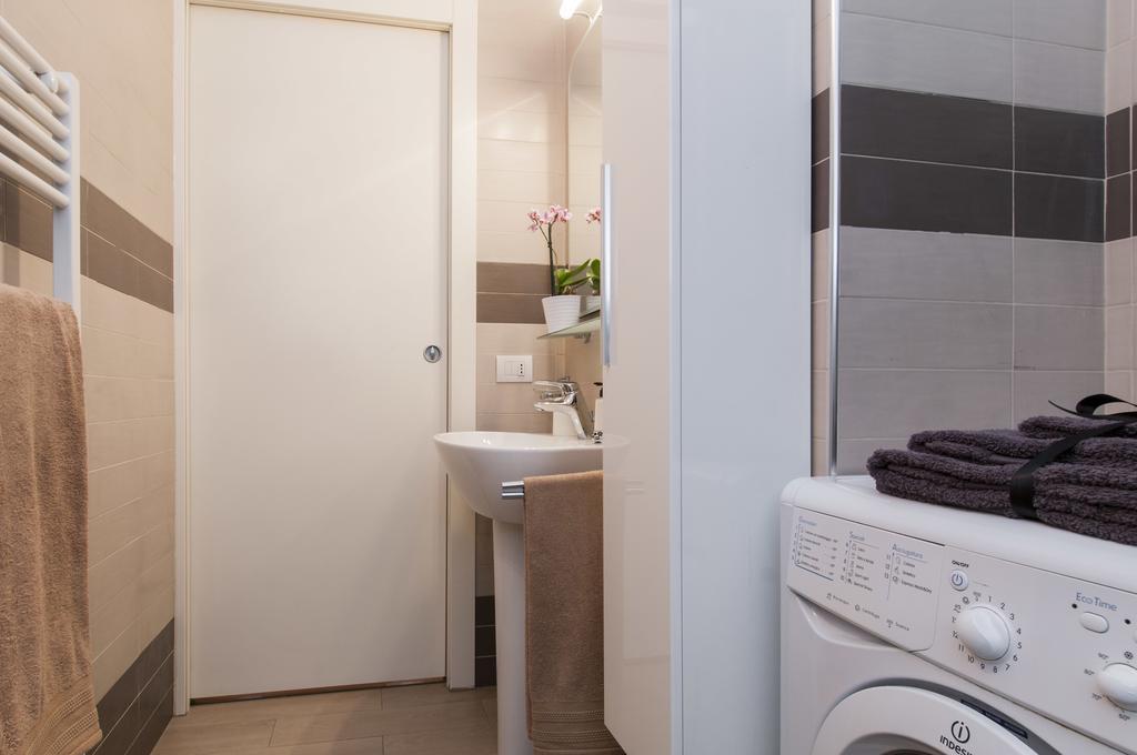 Golden House Milano Apartment Bilik gambar