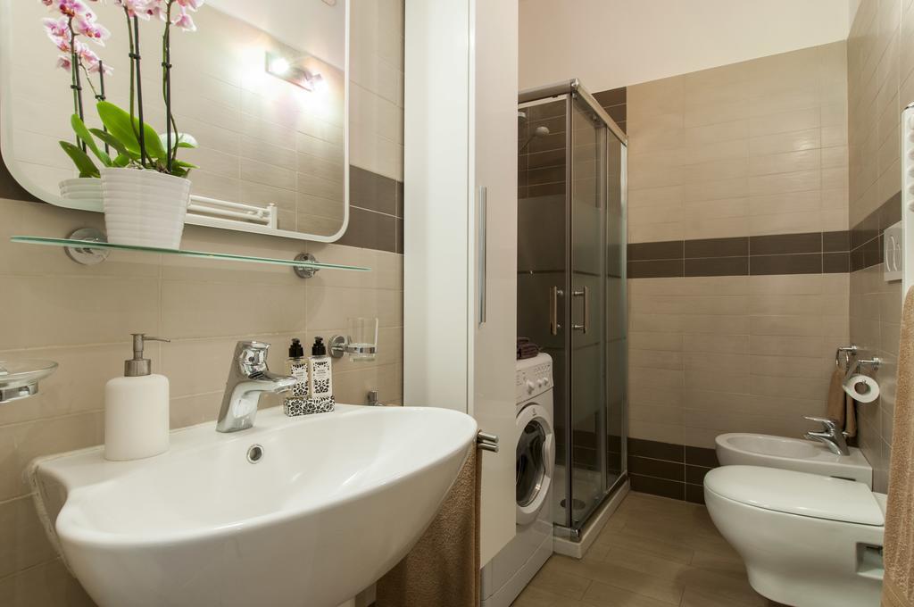 Golden House Milano Apartment Bilik gambar