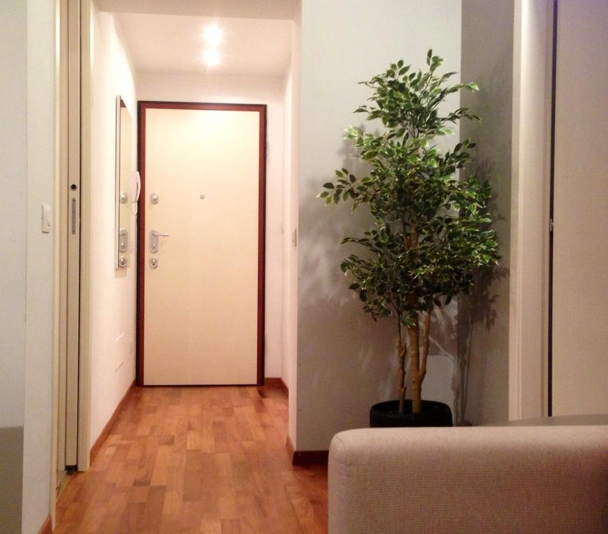 Golden House Milano Apartment Bilik gambar